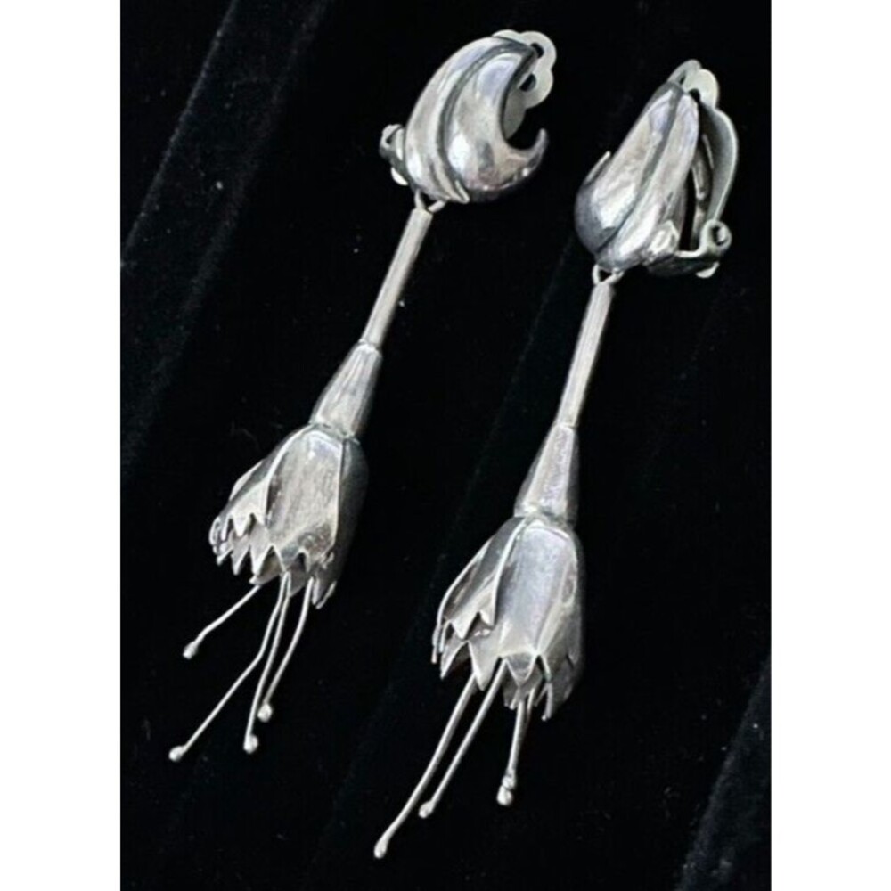 Antonio Pineda Taxco Mexico 970 Silver Flower floral Drop Clip Earrings